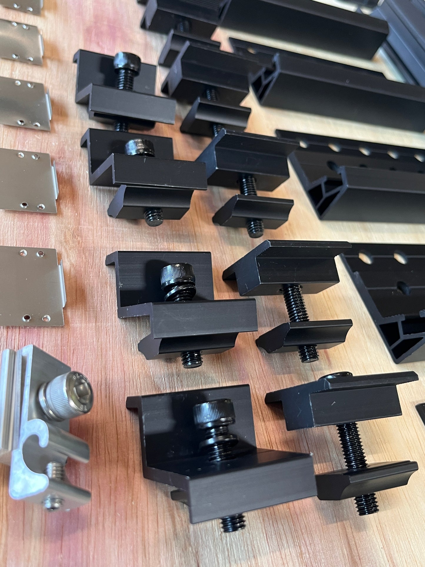Unterkonstruktion Ziegeldach Set fullblack