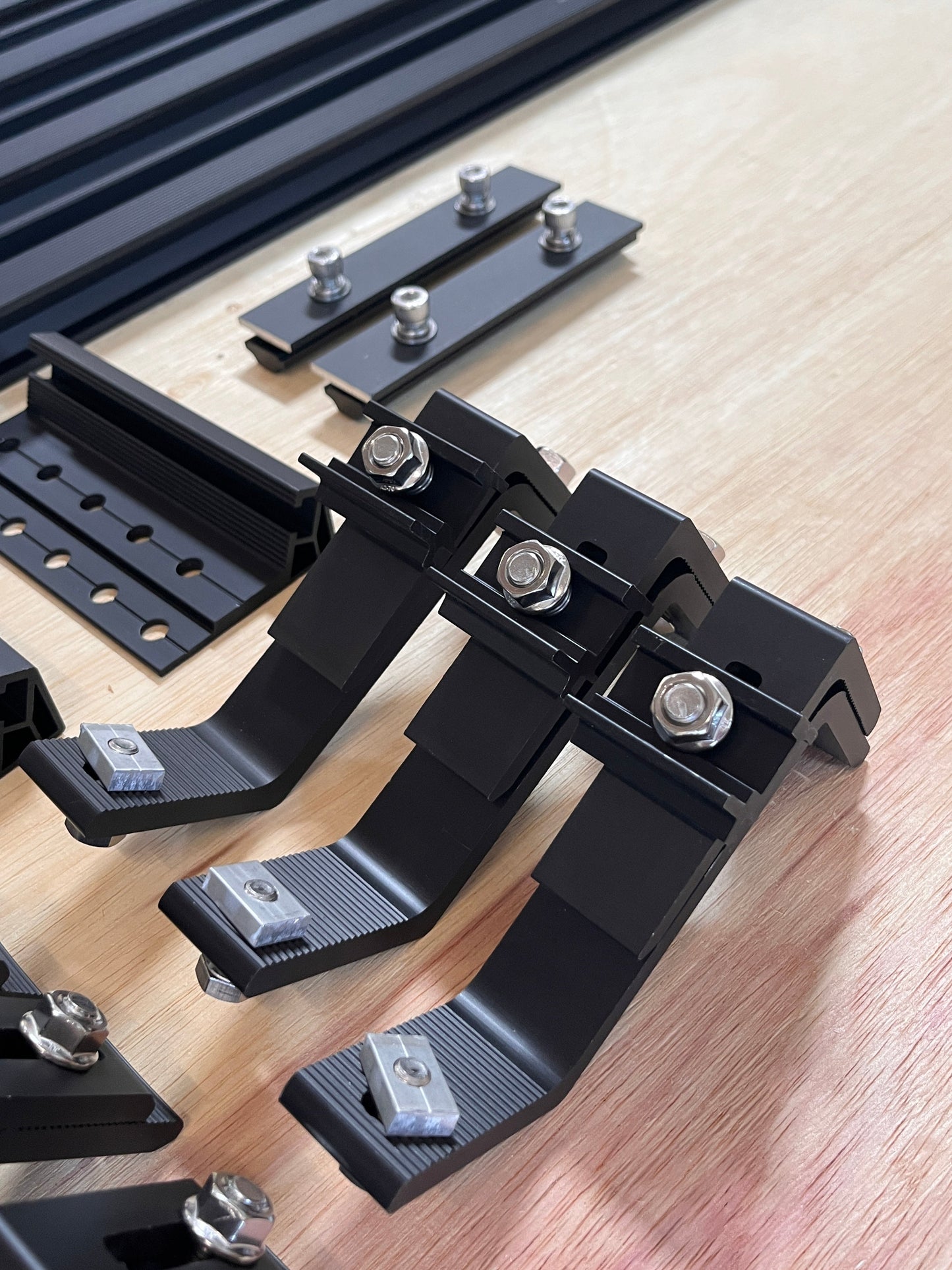 Unterkonstruktion Ziegeldach Set fullblack